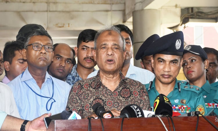 আবদুল হামিদের দেশত্যাগের ঘটনায় দোষীদের বিরুদ্ধে ব্যবস্থা নেয়া হবে : স্বরাষ্ট্র উপদেষ্টা